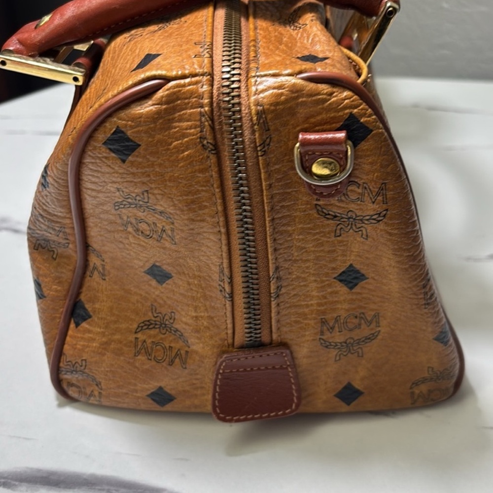 MCM Boston Bag in Iconic MCM Tan Logo - Picture 5 of 6